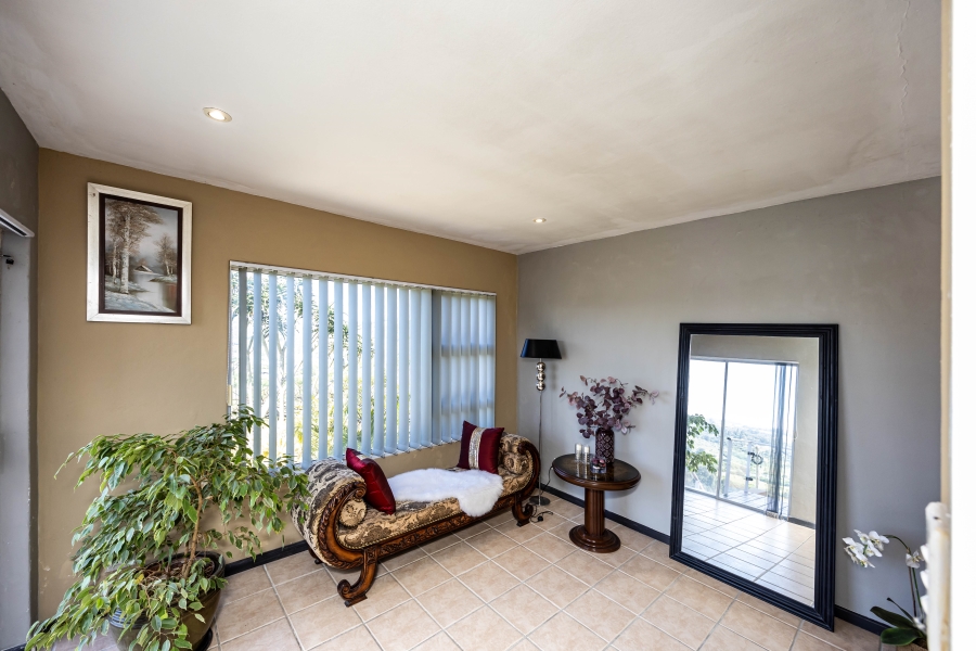 5 Bedroom Property for Sale in Gonubie North Eastern Cape